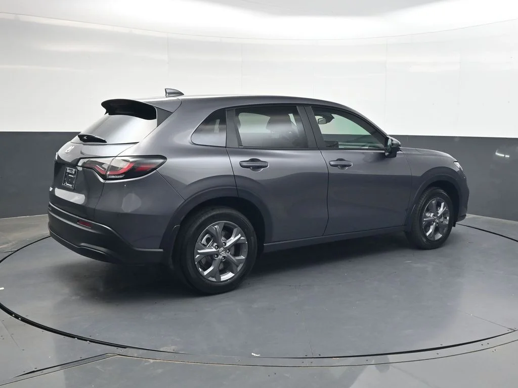 New 2026 Modern Steel Metallic Honda LX image 4