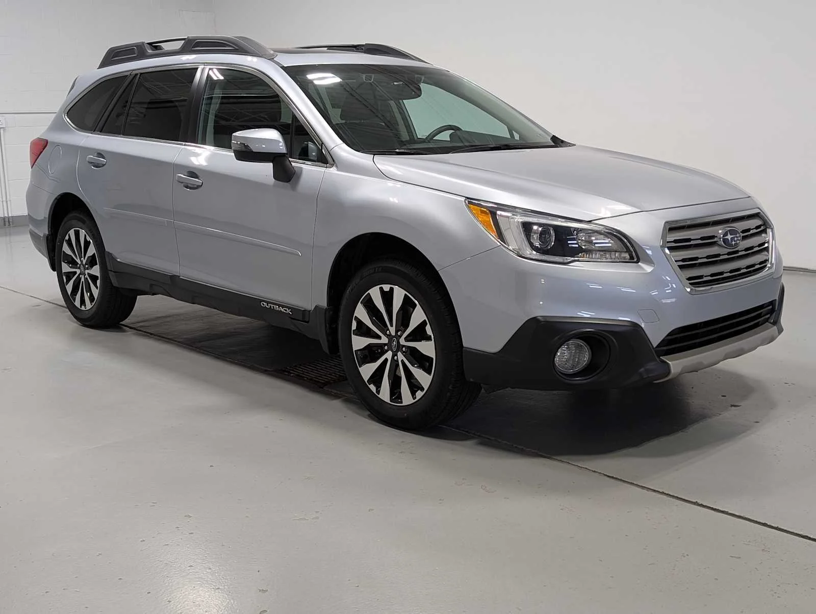 Used 2016 Ice Silver Metallic Subaru 2.5i Limited image 6