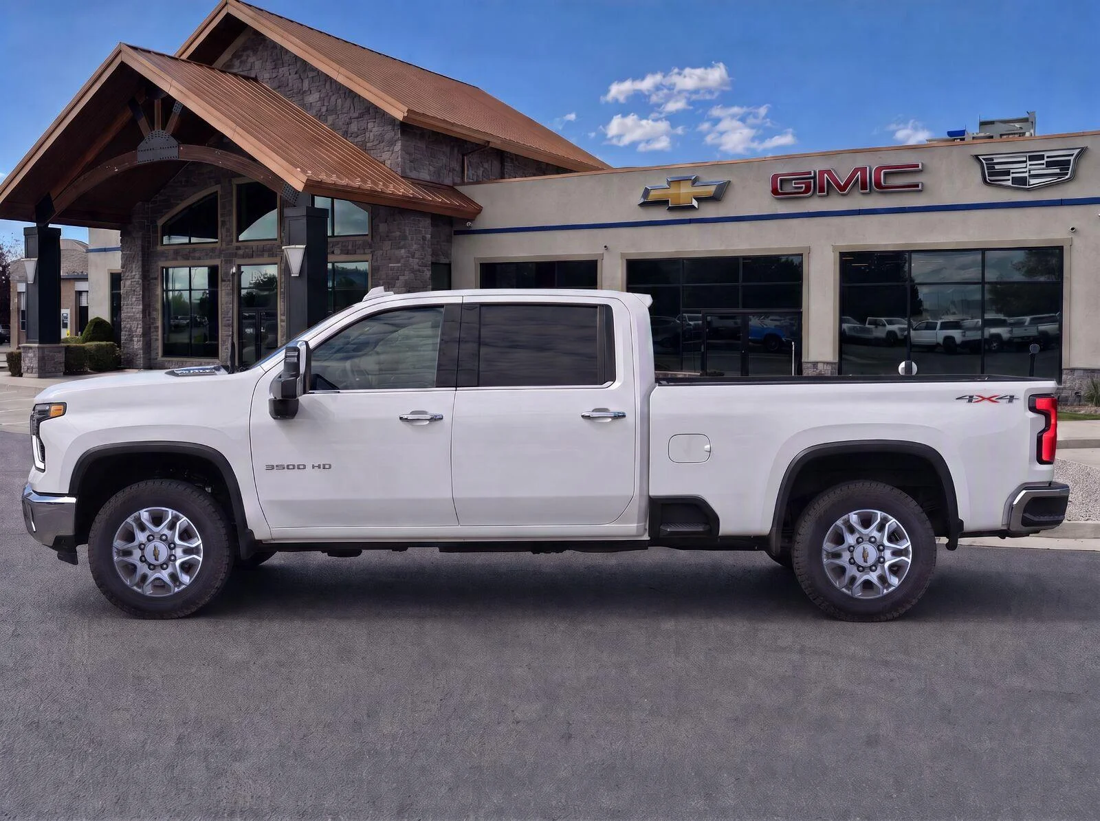 2025 Chevrolet Silverado 3500HD LTZ - Photo 6