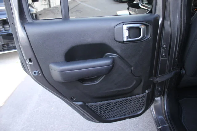 Used 2019 Gray Jeep Unlimited Sport S image 19