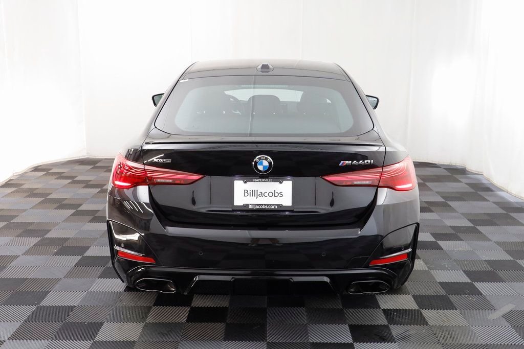 New 2026 Black Sapphire Metallic BMW M440i xDrive image 17
