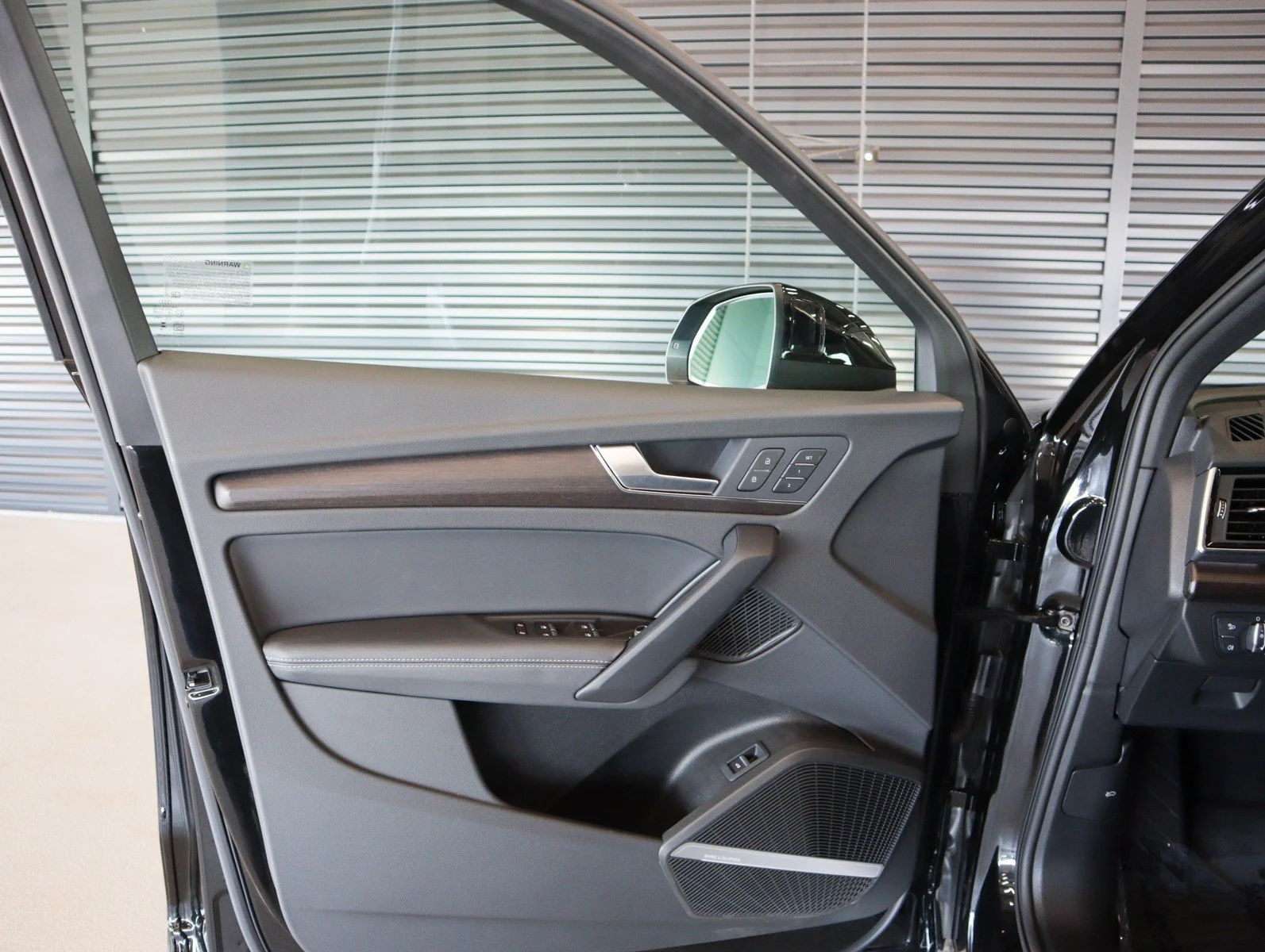 Used 2025 Mythos Black Metallic Audi S line Premium Plus image 28