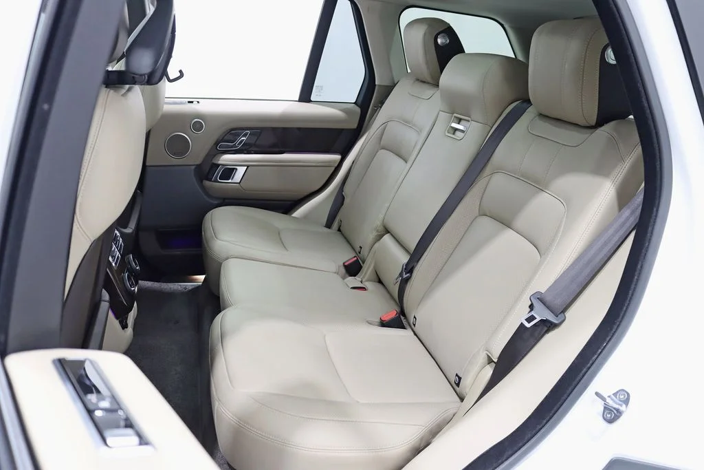Used 2021 White Land Rover Westminster image 32