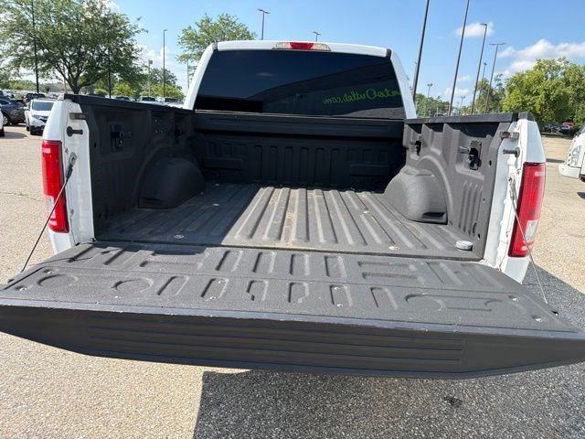 Used 2016 Oxford White Ford XLT image 16