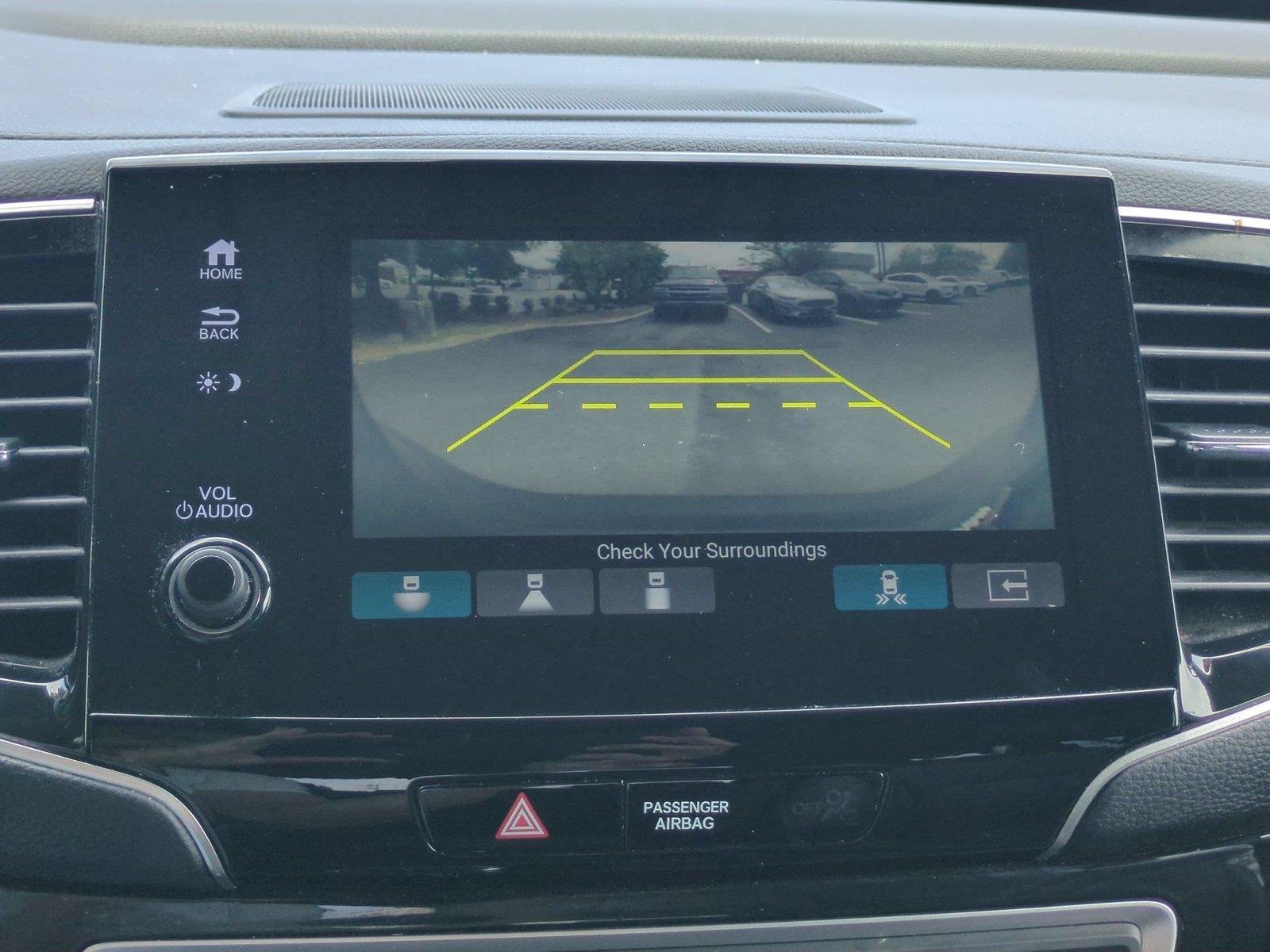 Used 2019 Modern Steel Metallic Honda Touring 8-Passenger image 26