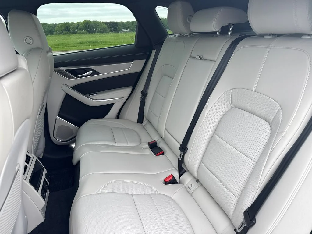 2026 Jaguar F-Pace R-Dynamic S - Photo 14