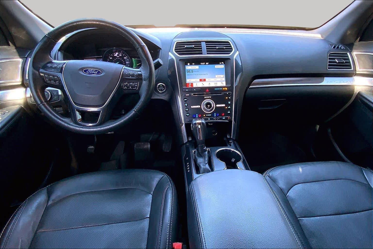 Used 2018 Magnetic Metallic Ford Limited image 14