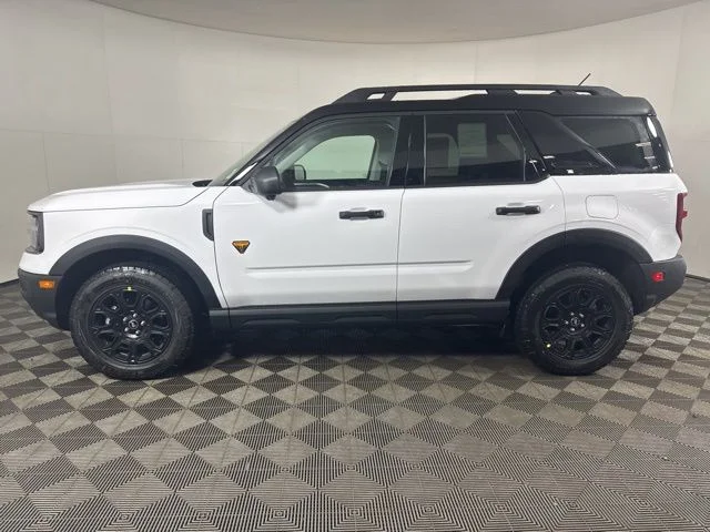New 2025 Oxford White Ford Badlands image 7