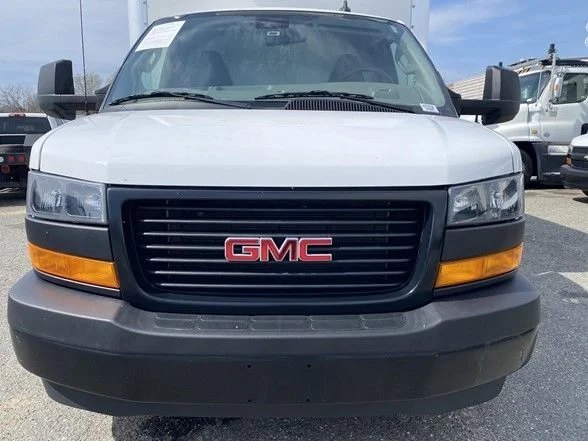 Used 2024 White GMC Work Van image 34