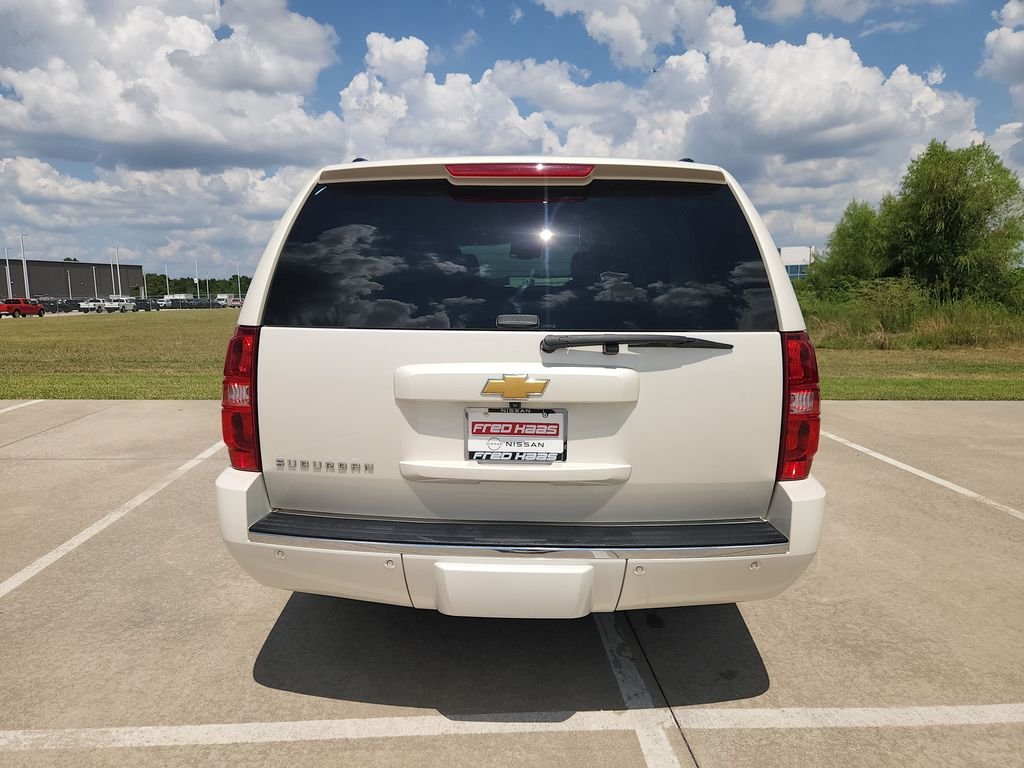 Used 2013 White Chevrolet LTZ image 6