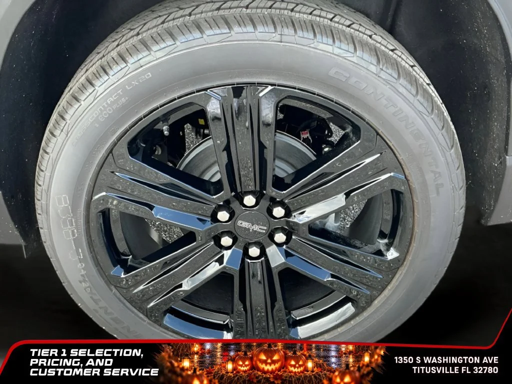 New 2026 Glacier White Tricoat GMC Elevation image 44
