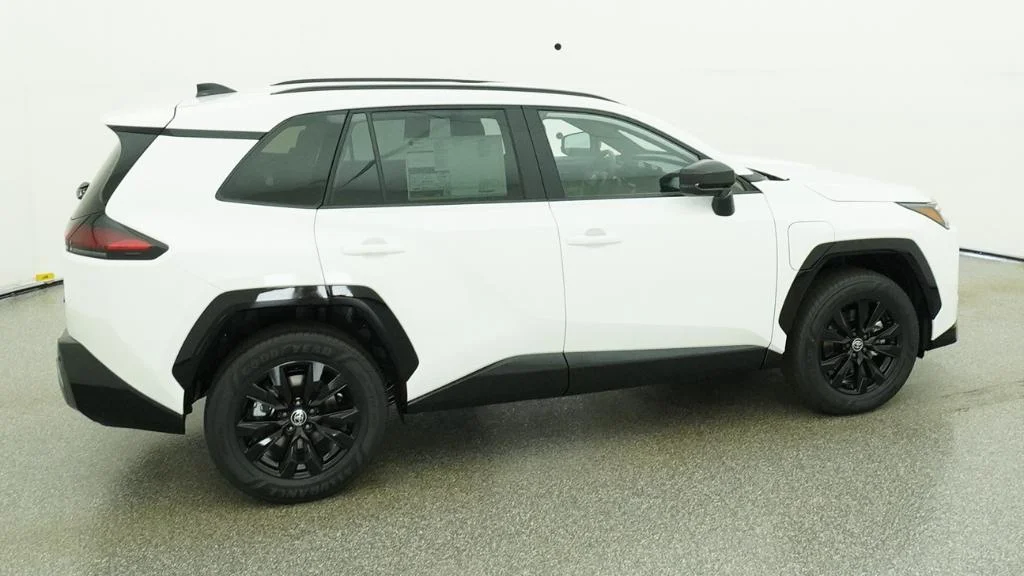 New 2026 Ice Cap Toyota SE image 16
