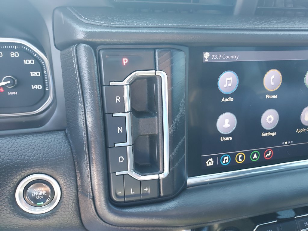 Used 2021 White GMC Denali image 26