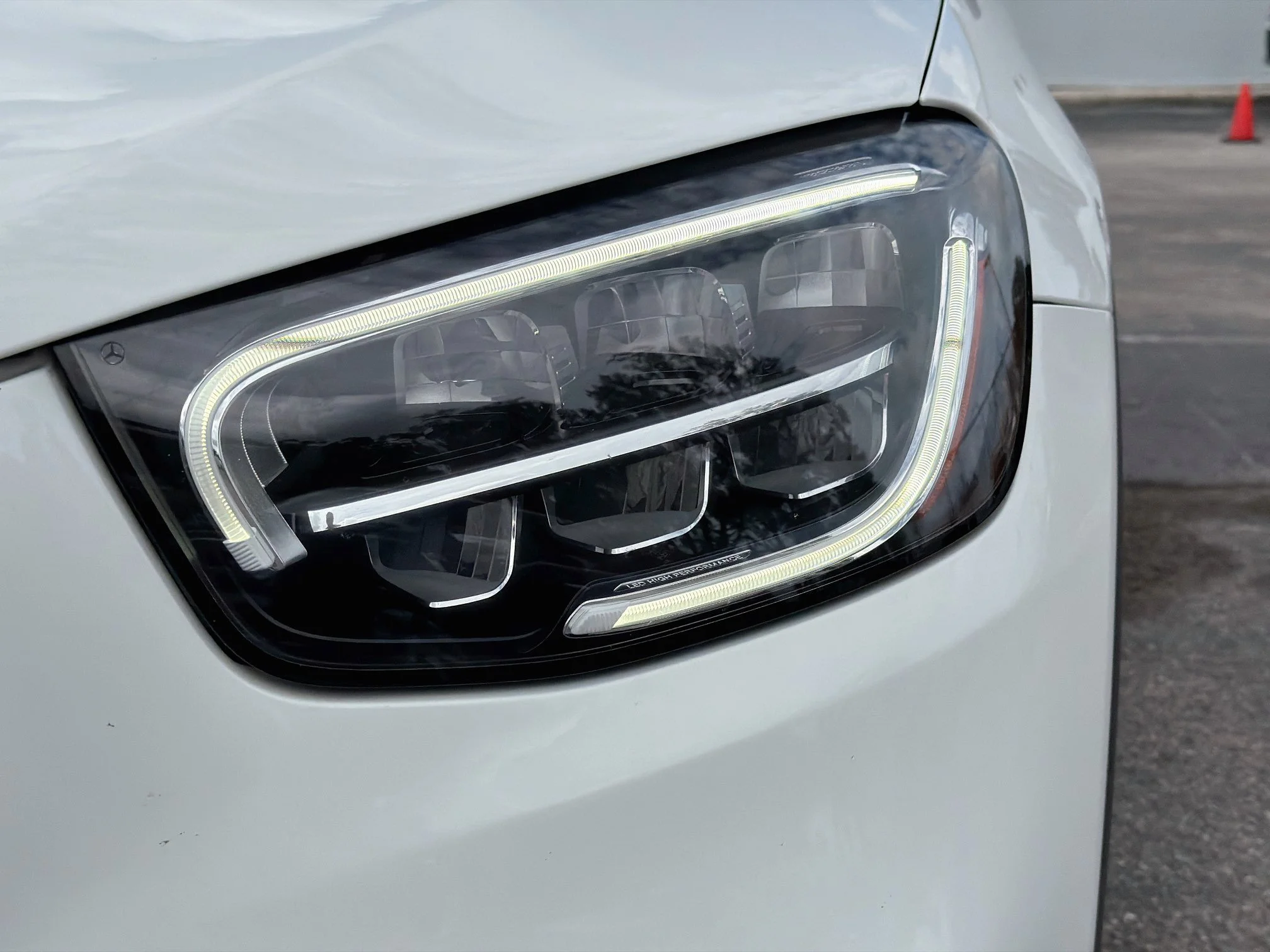 Used 2022 Polar White Mercedes-Benz GLC 300 image 9