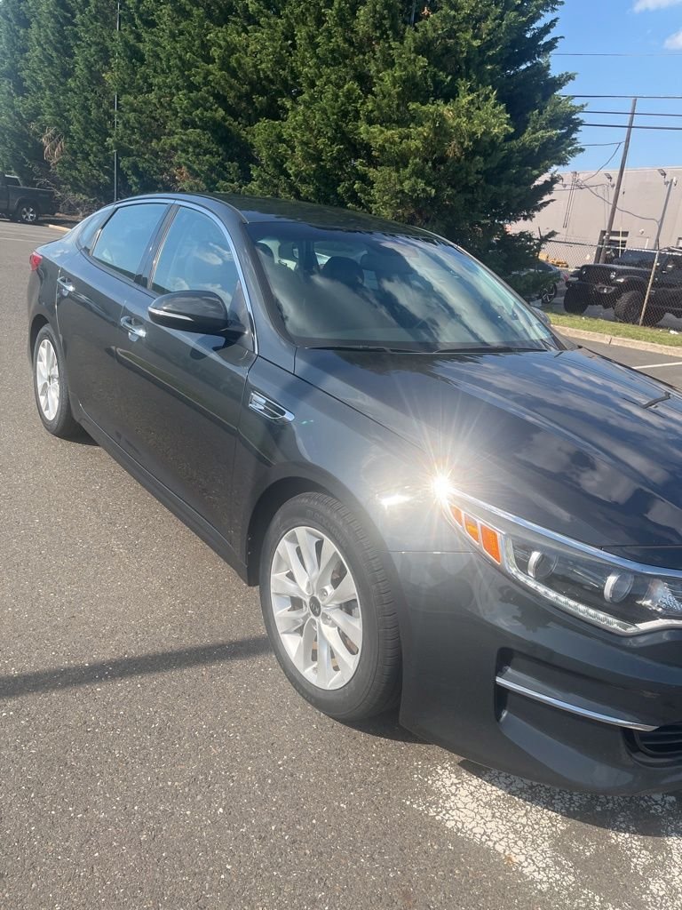 2016 Kia Optima EX AT's photo