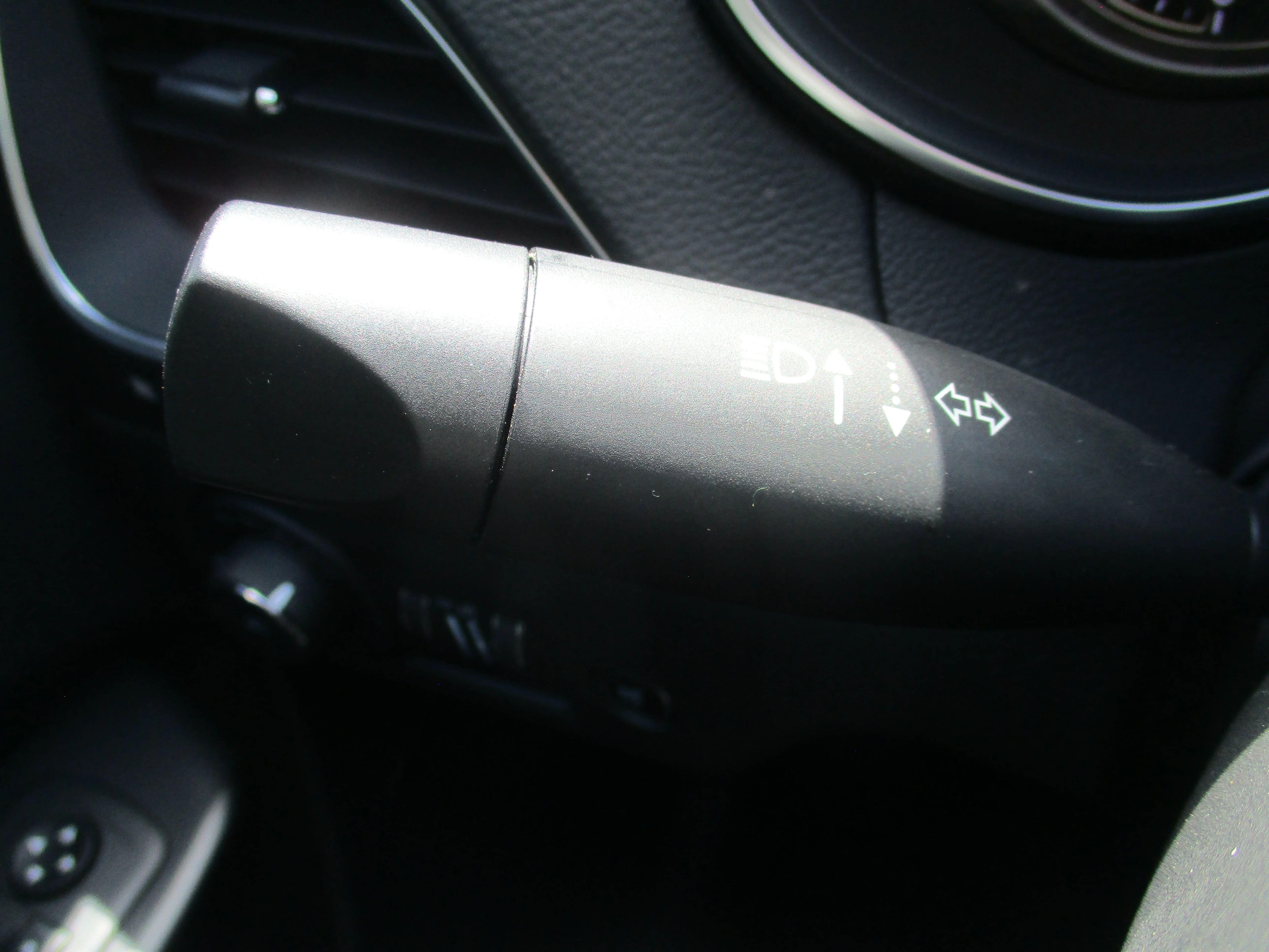 Used 2022 Hydro Blue Pearlcoat Jeep Trailhawk image 12
