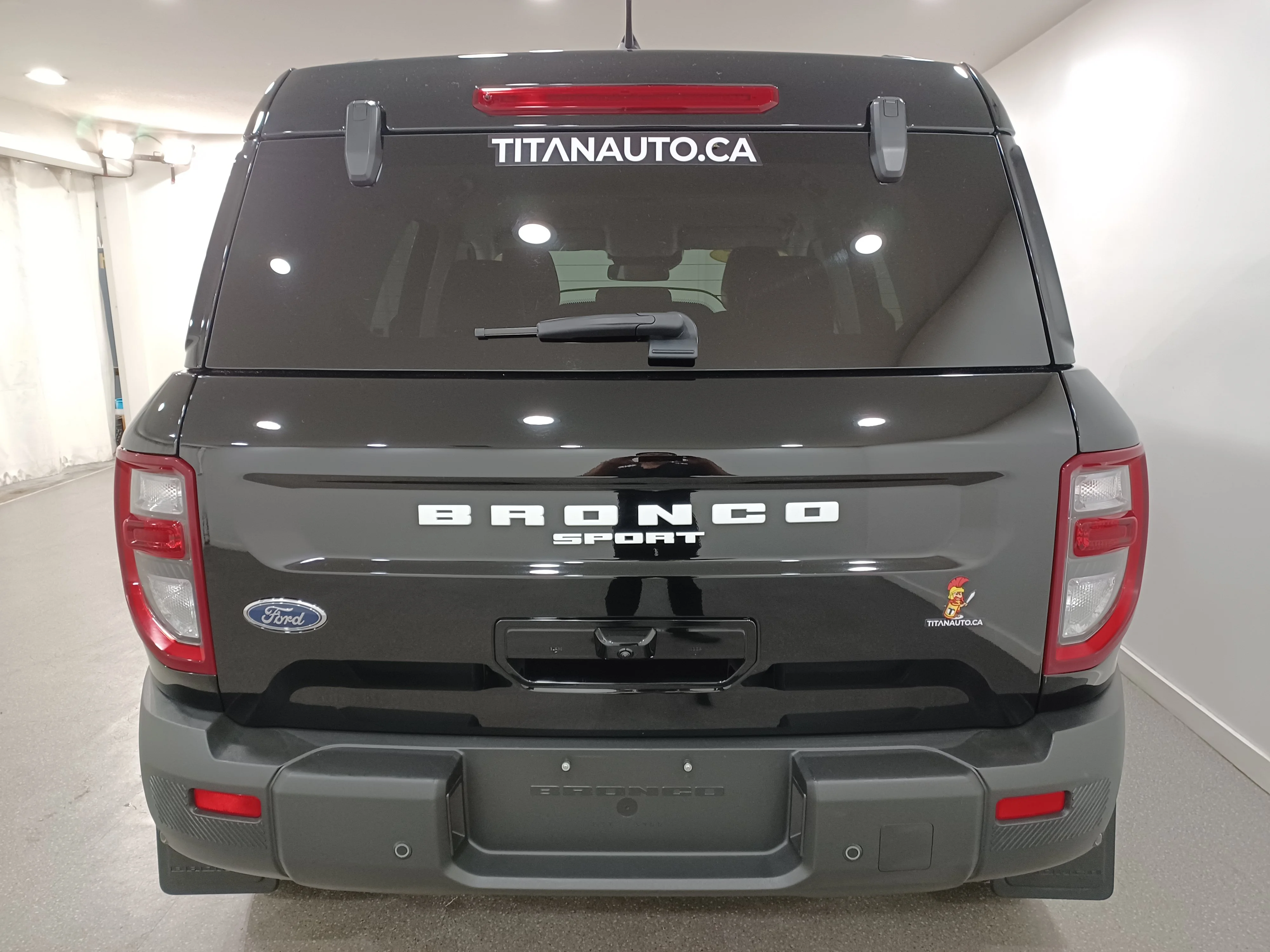 Certified Used 2025 Shadow Black Ford Outer Banks 4x4*Adaptive Cruise | Remote Start | Htd Leather | Htd Wheel | Lane Keep Assist image 23