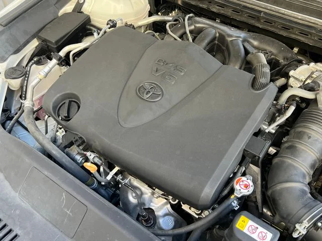 Used 2021 Wind Chill Pearl Toyota XSE V6 image 53