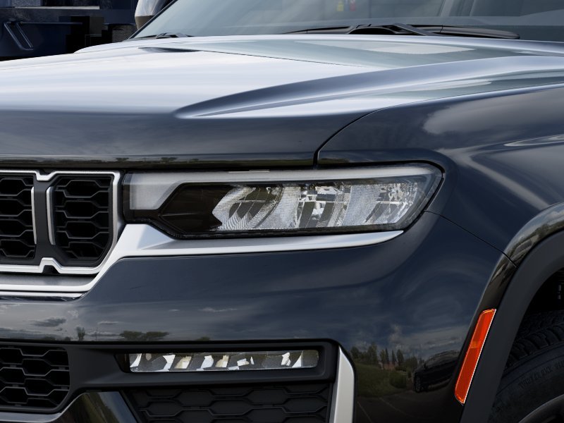 New 2027 High-Gloss Black Paint Jeep Limited image 6