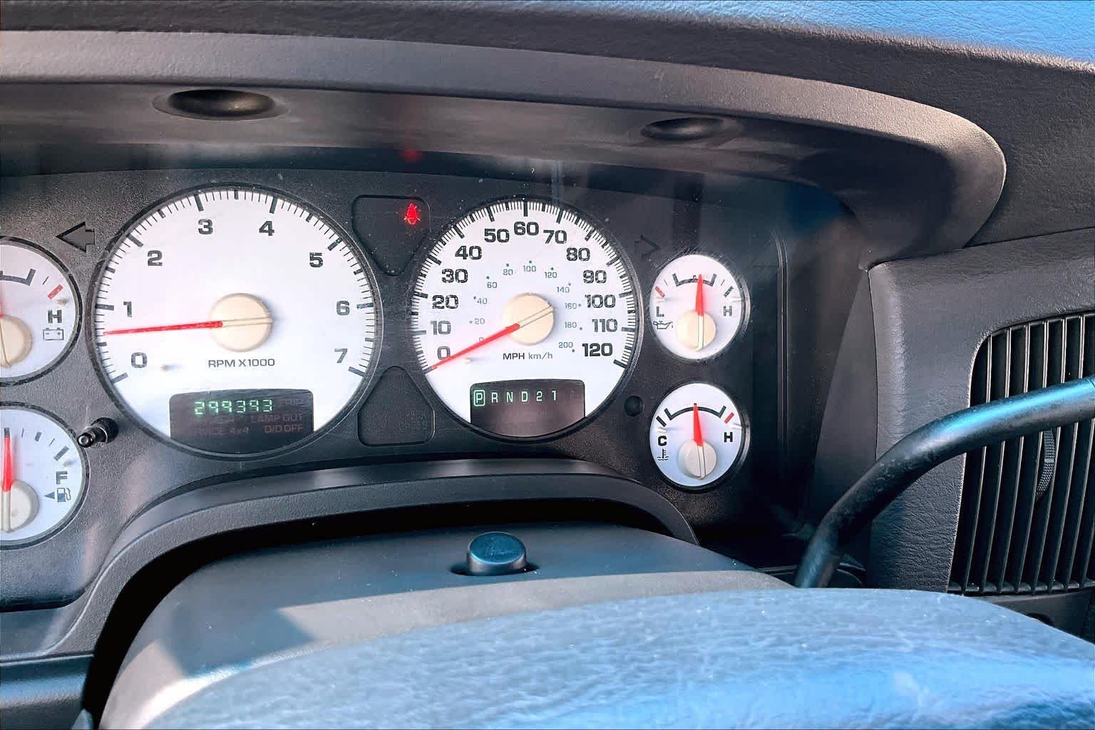 Used 2003 Bright White Dodge SLT image 23