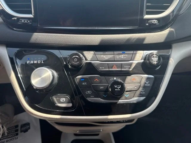 Used 2023 Gray Chrysler Touring L image 37