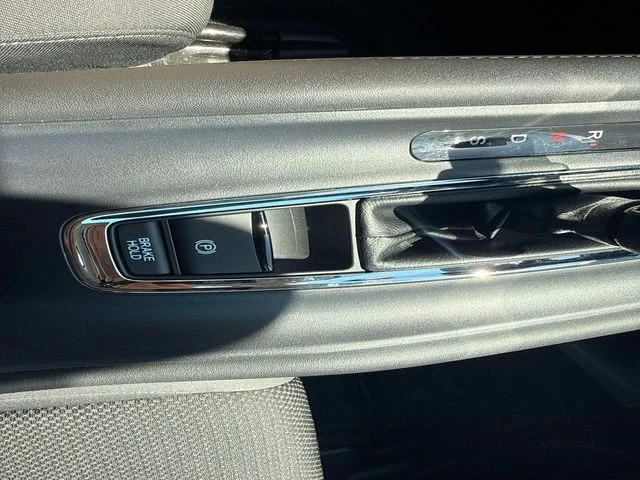 Used 2020 Silver Honda EX image 25