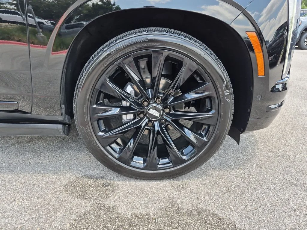 Used 2025 Black Cadillac Sport Platinum image 18