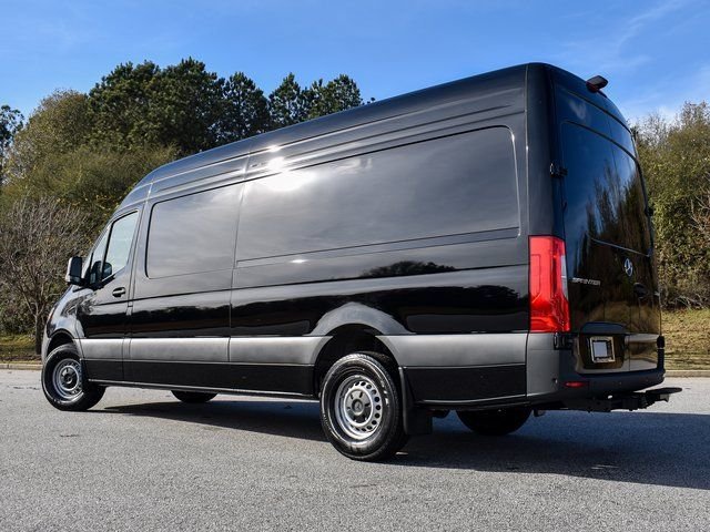 New 2026 Jet+Black Mercedes-Benz Cargo 170 WB image 5