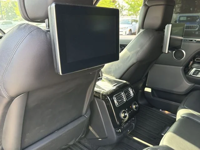 Used 2021 Black Land Rover Westminster image 11
