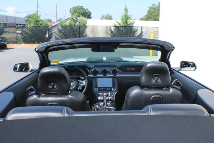 Used 2022 White Ford GT Premium Convertible image 9