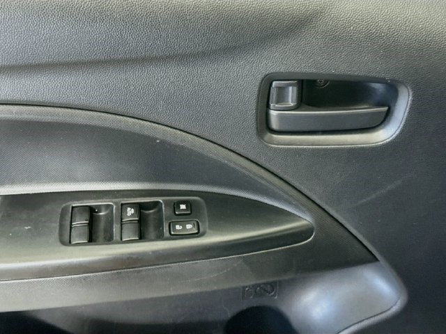 Used 2024 Graphite Gray Metallic Mitsubishi ES image 19