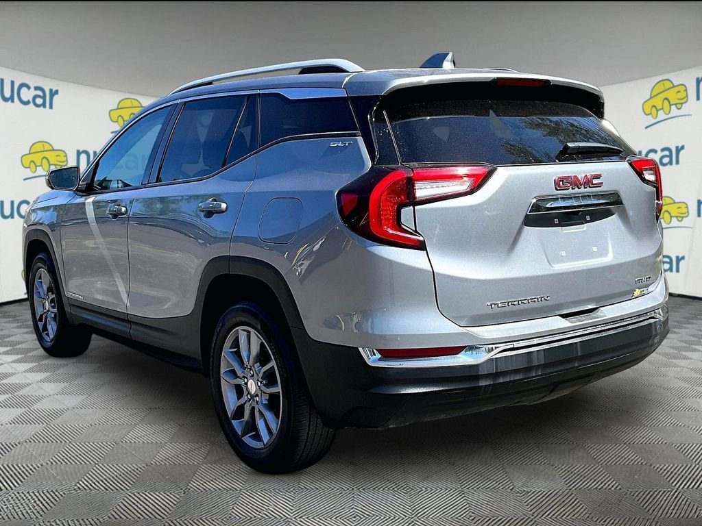 Used 2023 Silver GMC SLT image 5