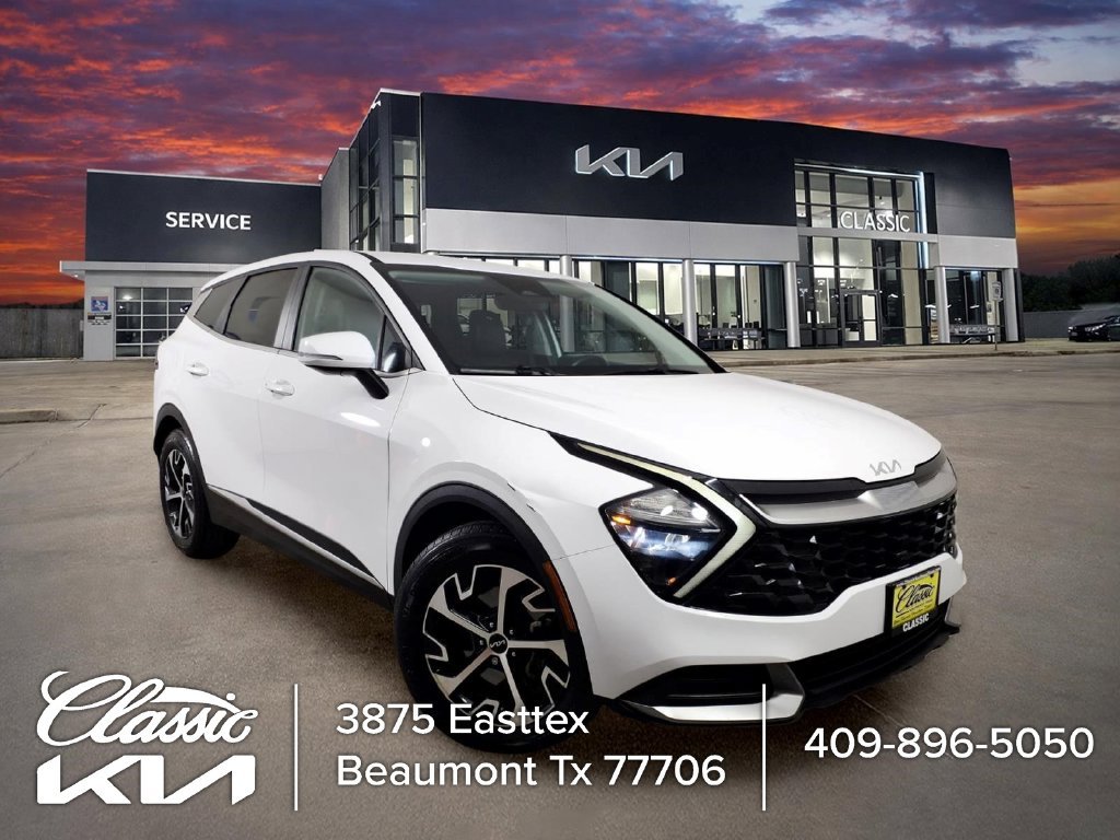 Used 2023 White Kia EX image 1