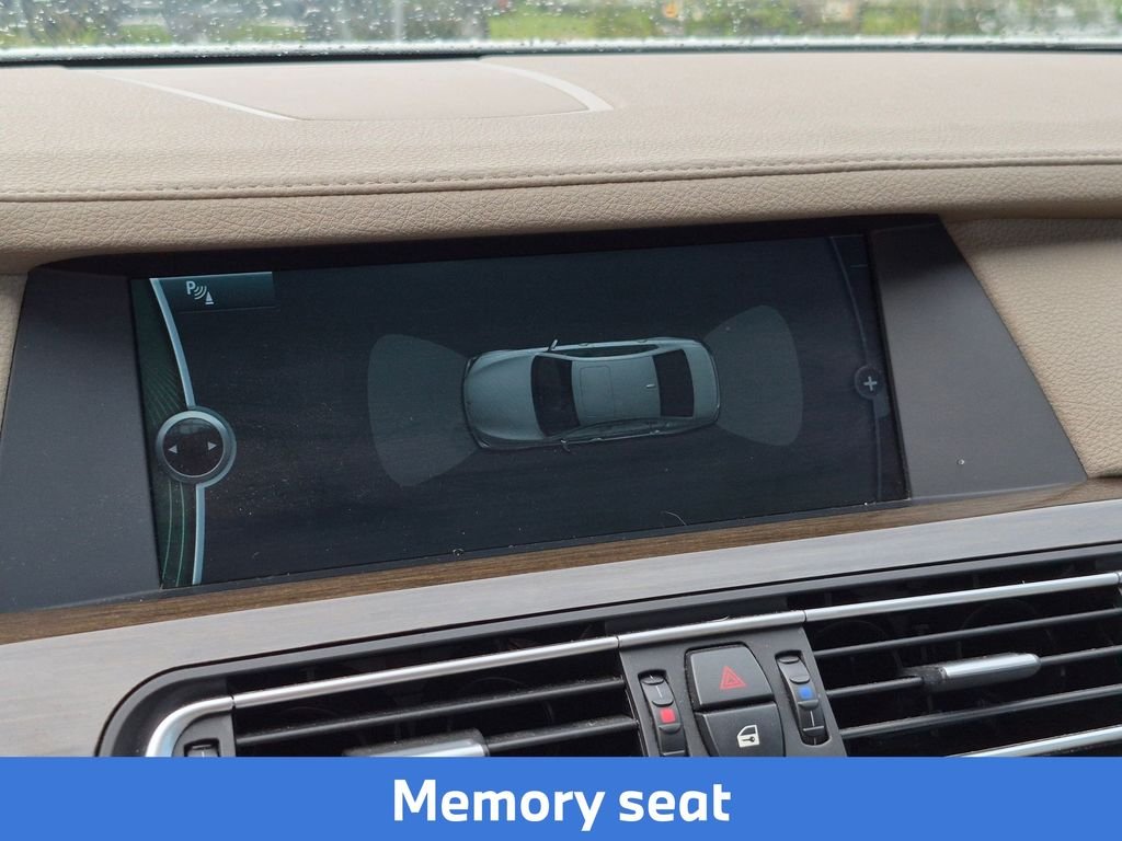 Used 2009 White BMW 750Li image 26