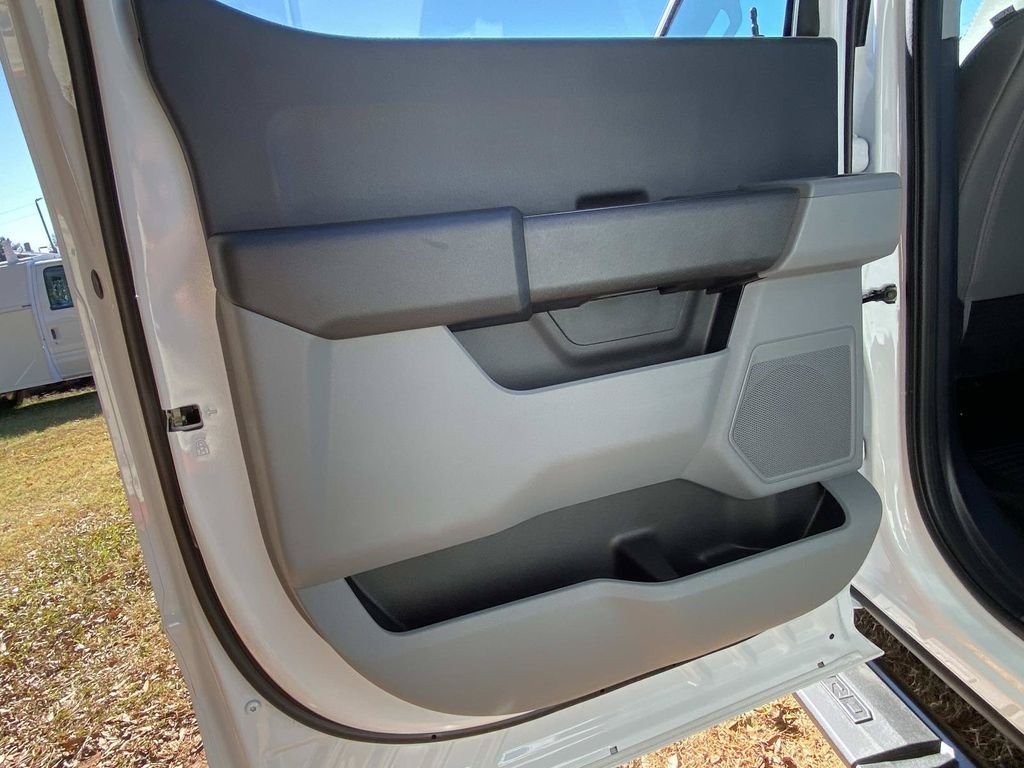 New 2026 Oxford White Ford F-350® XL image 10