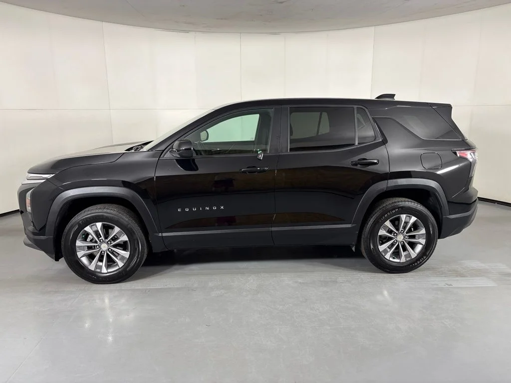Used 2025 Black Chevrolet LT image 5