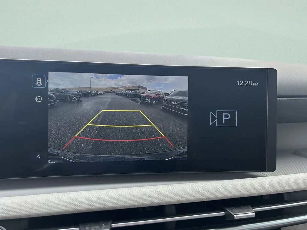 Used 2025 Blue Hyundai SEL Convenience image 28