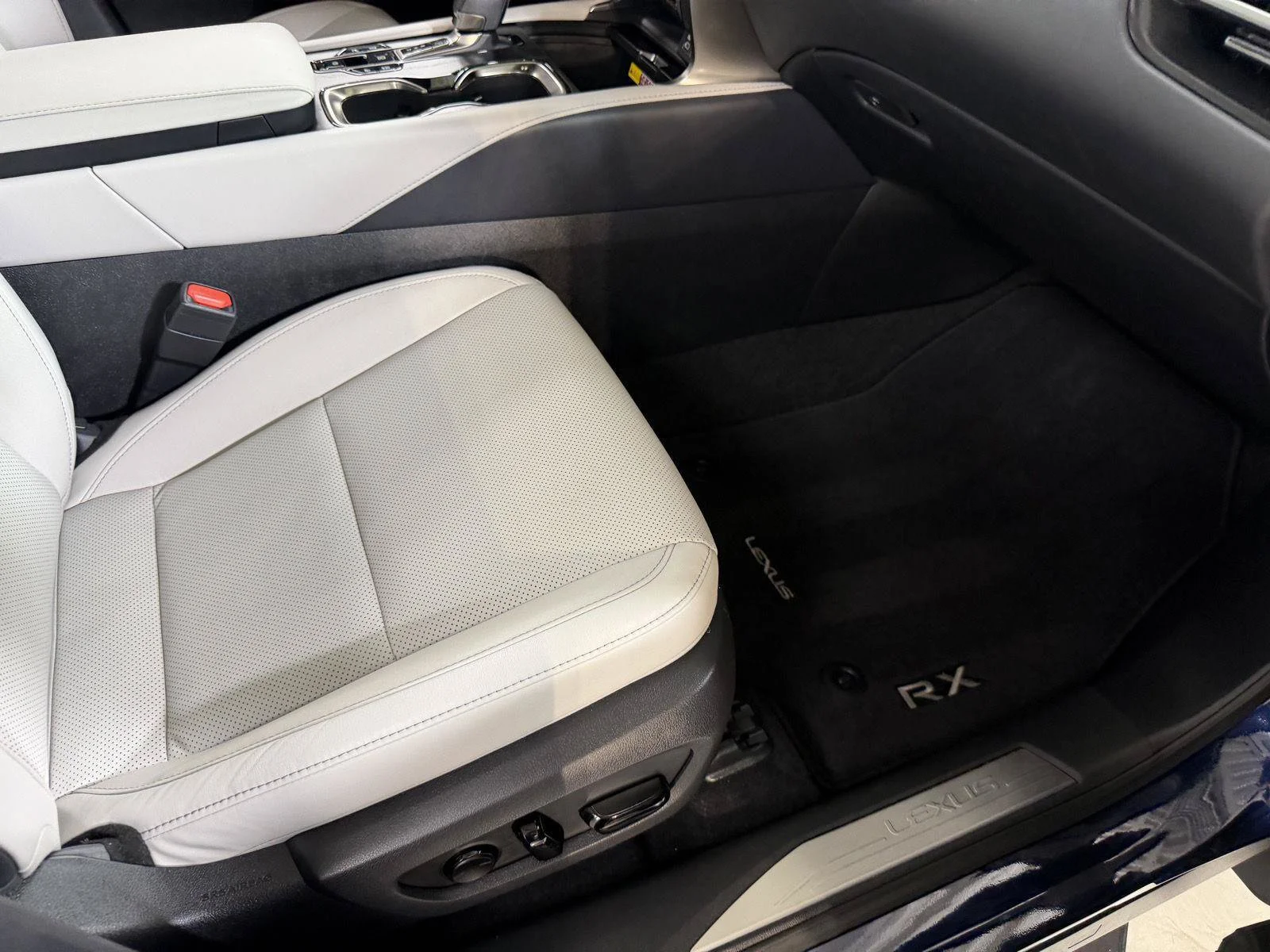 Used 2024  Lexus 350 Premium image 37