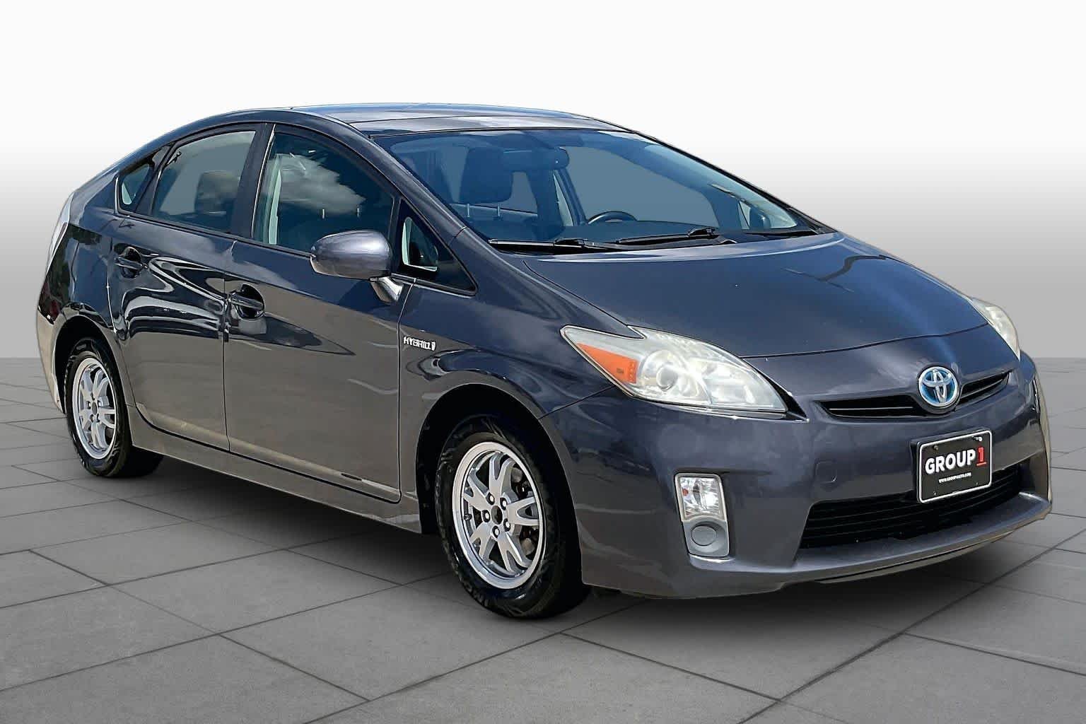 Used 2011 Winter Gray Metallic Toyota I image 2