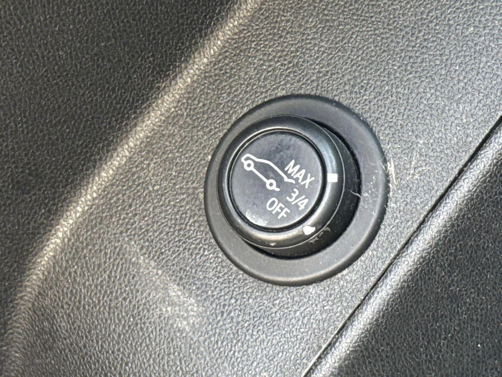 Used 2019 Iridescent Pearl Tricoat Chevrolet LT image 19