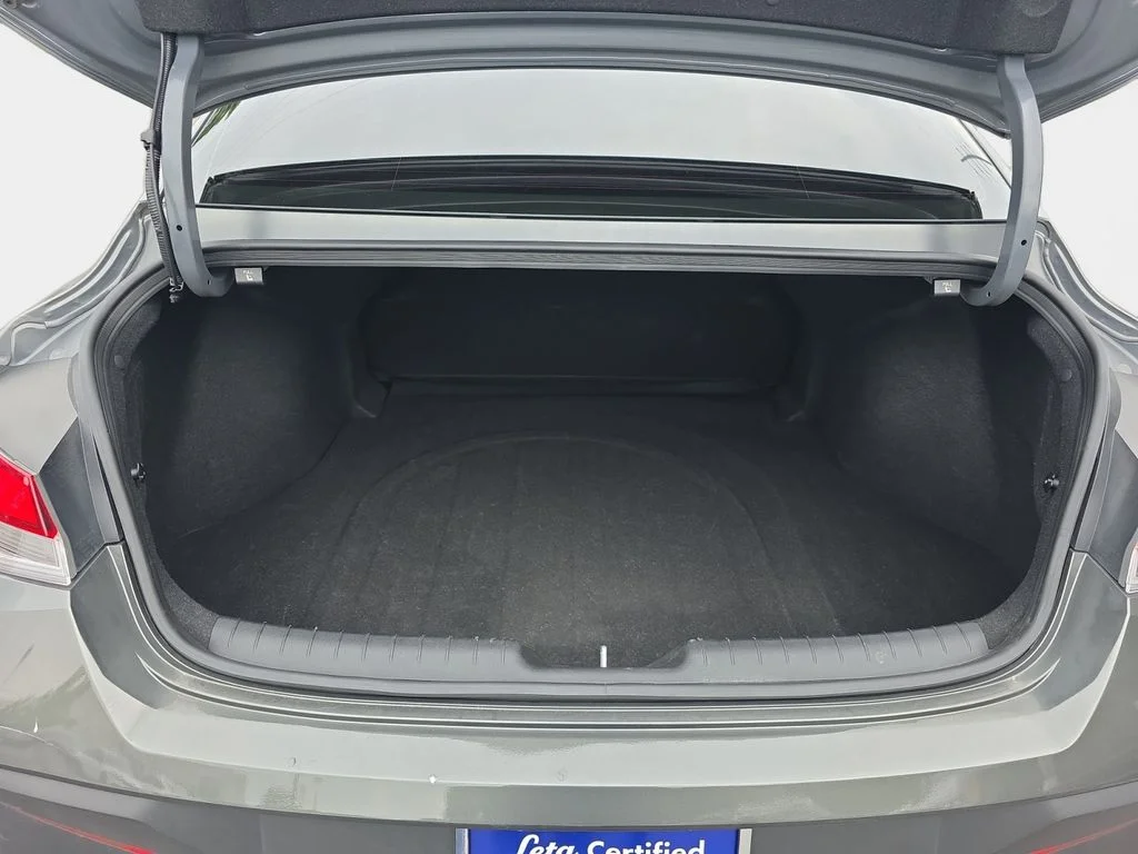 Used 2024 Amazon Gray Hyundai SE image 22