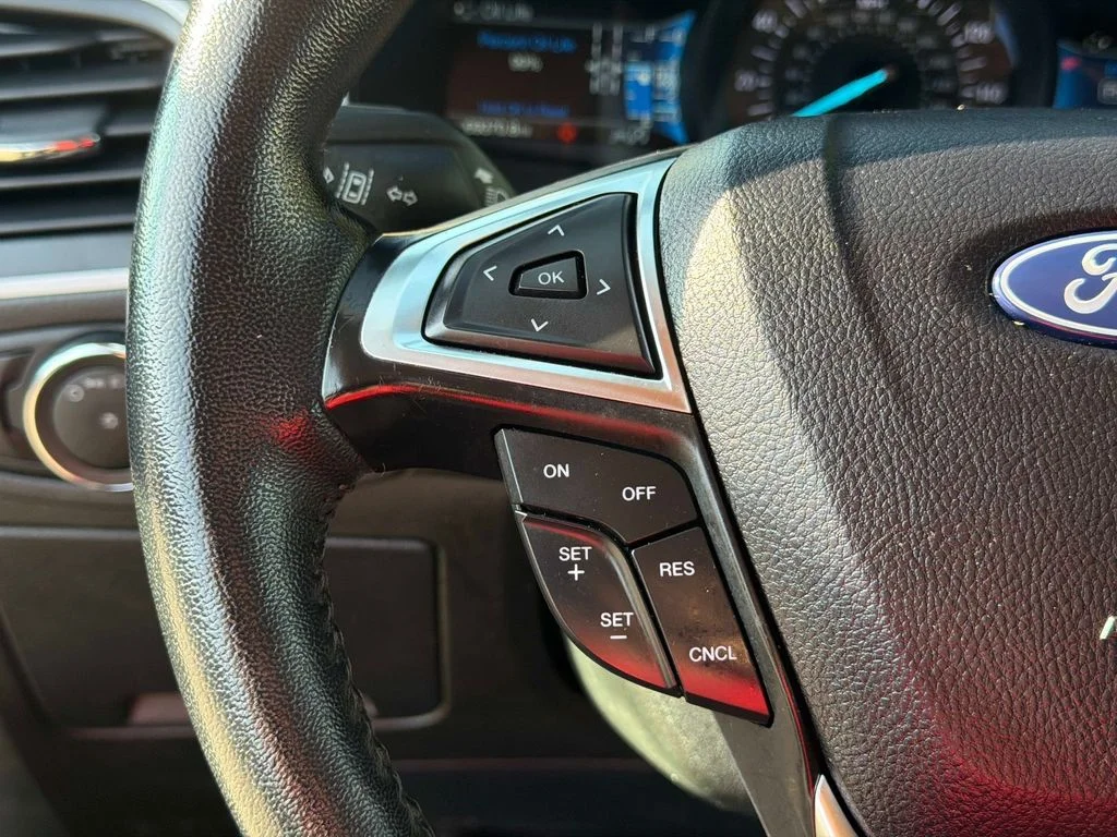 Used 2024 Agate Black Metallic Ford SEL image 30