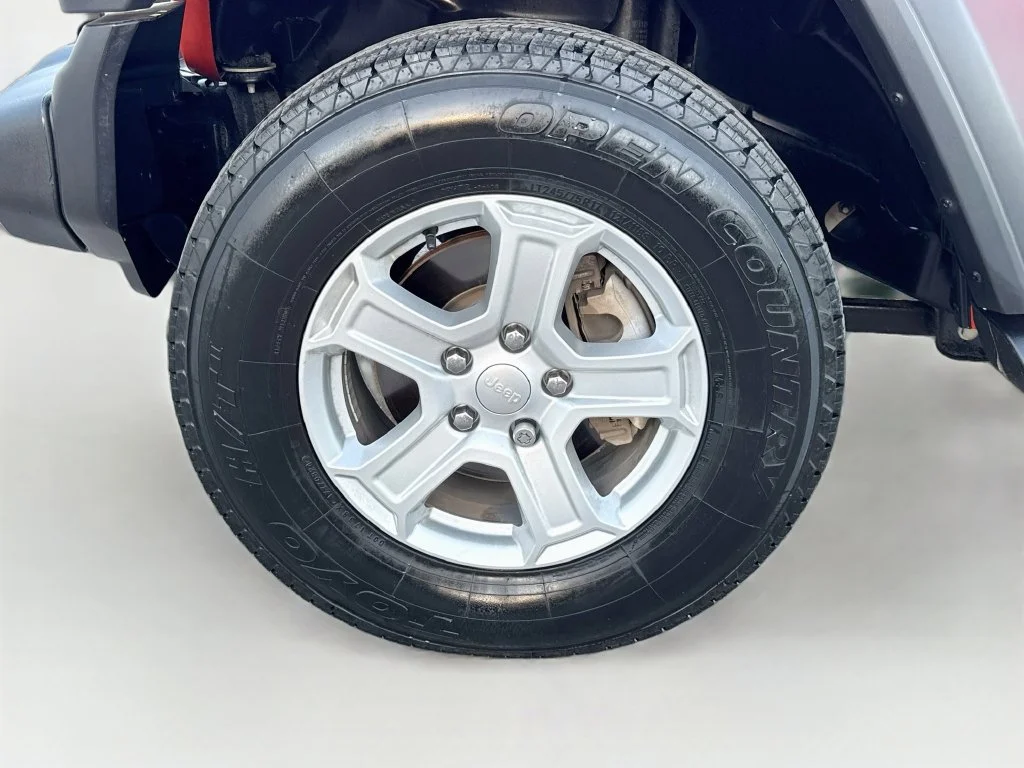 Used 2018 Orange Jeep Unlimited Sport S image 38