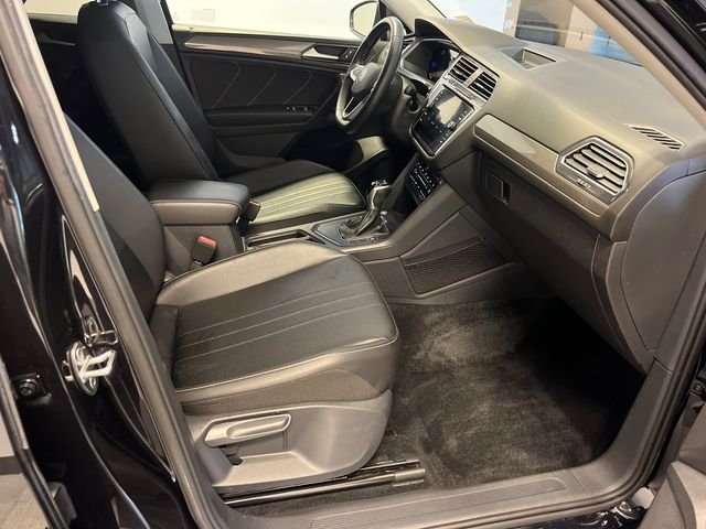 Certified Used 2022 Black Volkswagen 2.0T SE image 9