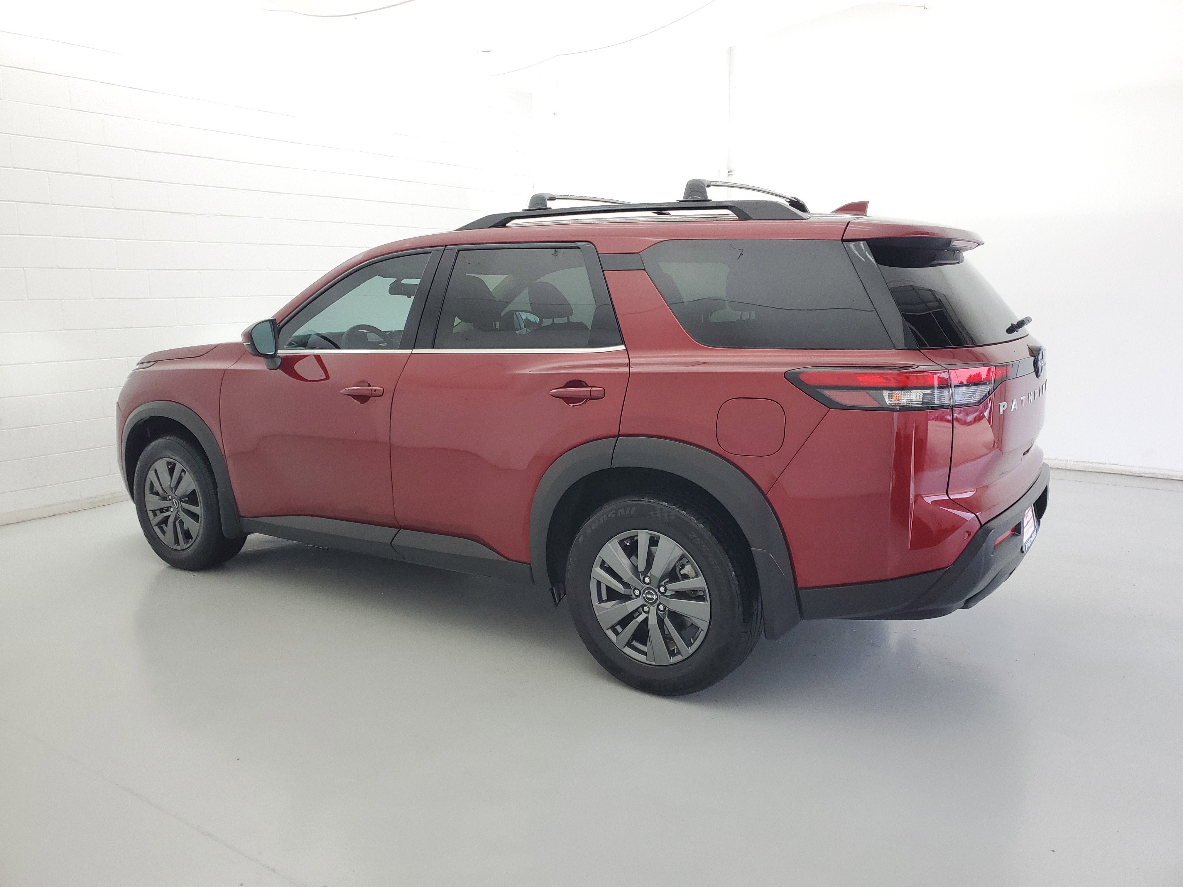 Used 2022 Scarlet Ember Tintcoat Nissan SV image 7