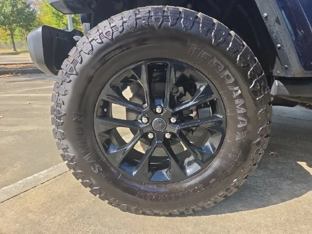 Used 2025 Blue Jeep Nighthawk image 30