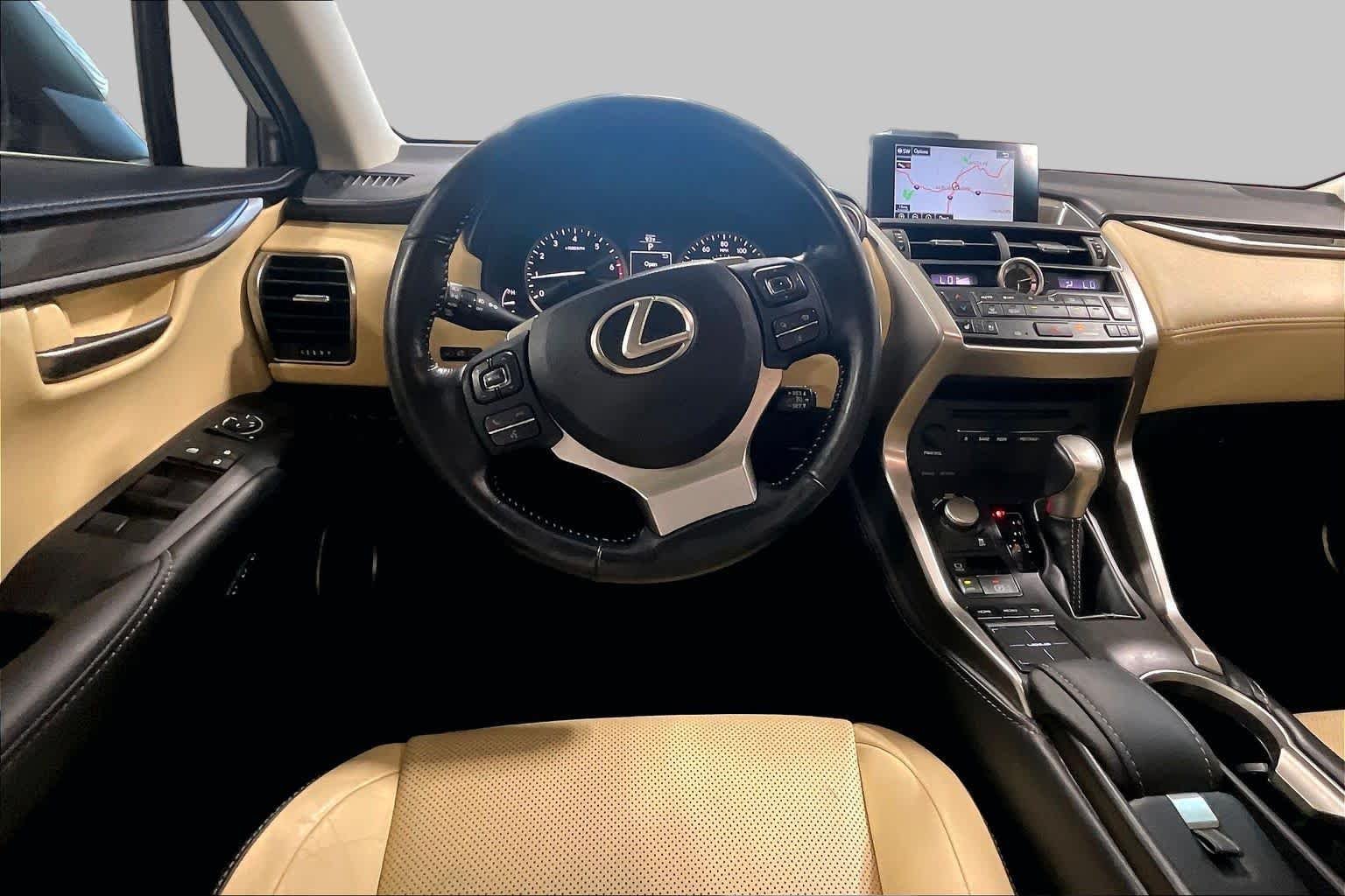 Used 2015 Atomic Silver Lexus  image 6