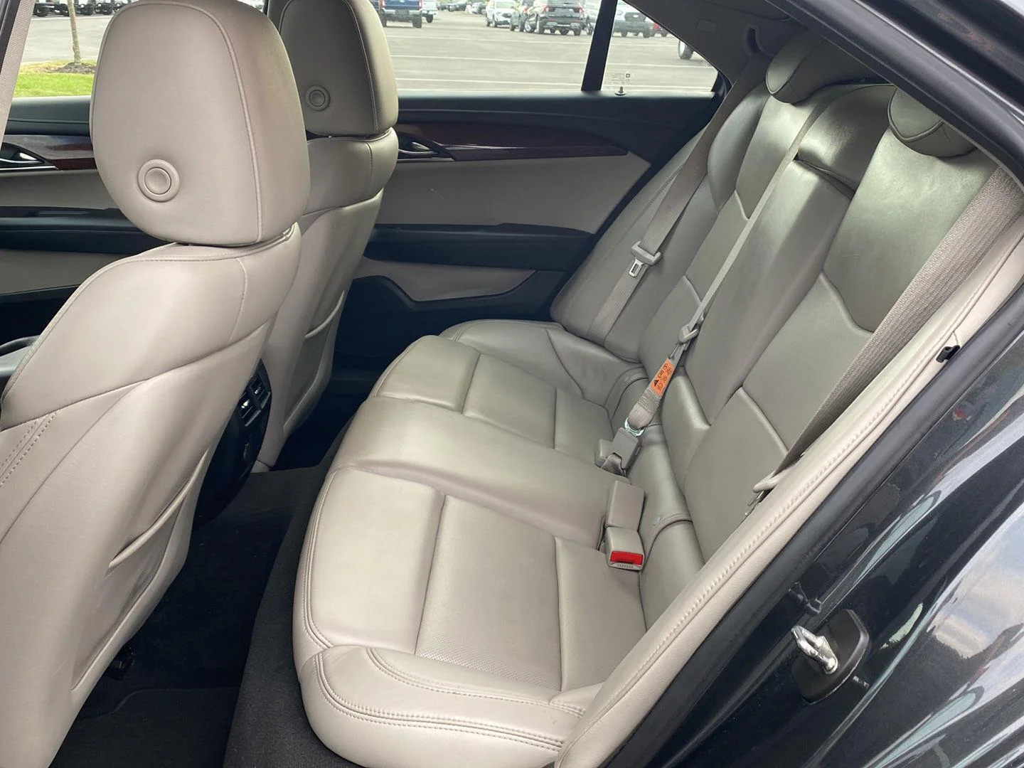 Used 2018 Phantom Gray Metallic Cadillac Luxury AWD image 15