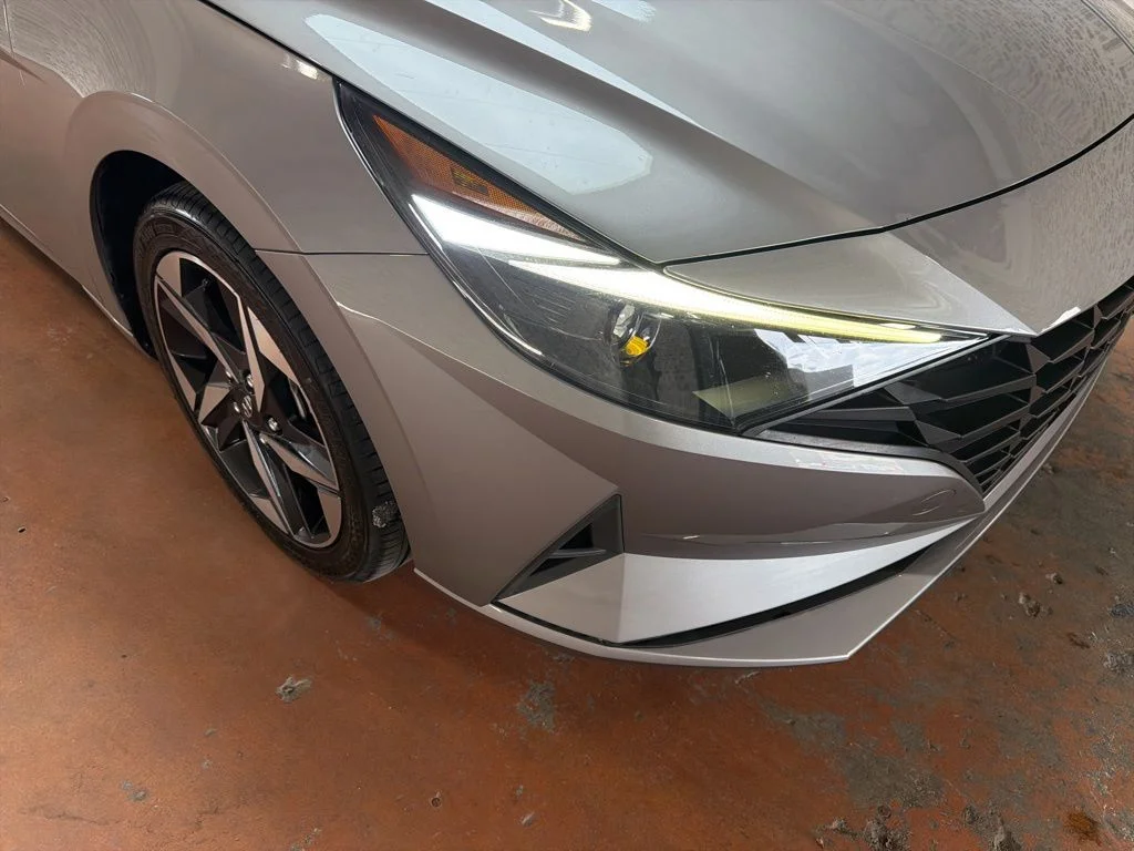 Used 2023 Fluid Metal Hyundai SEL image 9