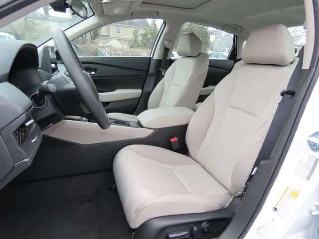 New 2026 Platinum White Pearl Honda SE image 11